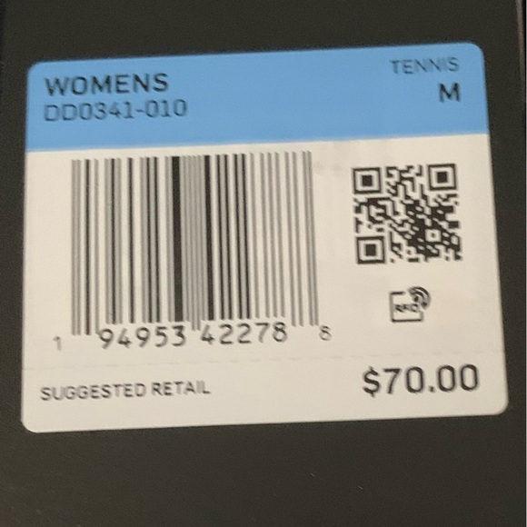 Nike - Women’s Tennis Skirt - Picture 6 of 8